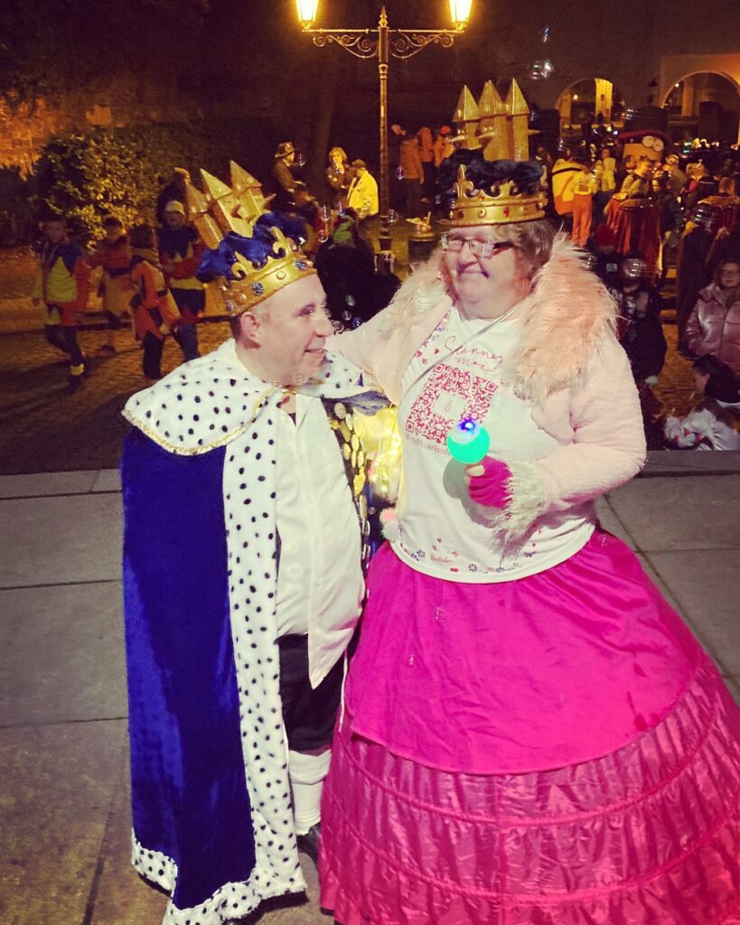 La Reine Caro & le Roi Belette